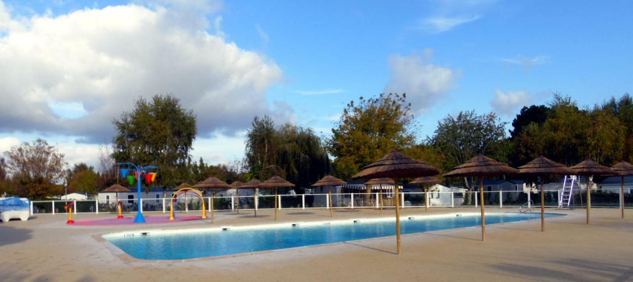 Camping Les Charmettes- Les Mathes Exterior foto